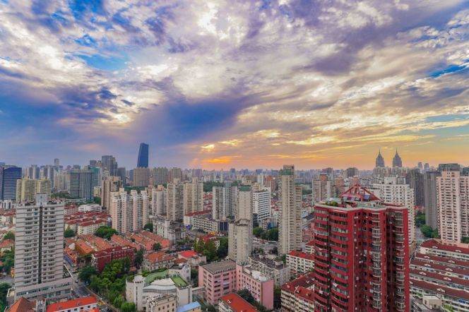 High-Floor Spacious High-Ceiling 4BR Apartment in Jing'an with Floor-to-Ceiling Windows (L2/L11)
