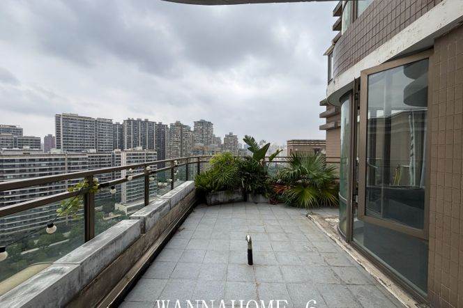 4BR Apartment in Jing'an with Terrace (L13/L14)