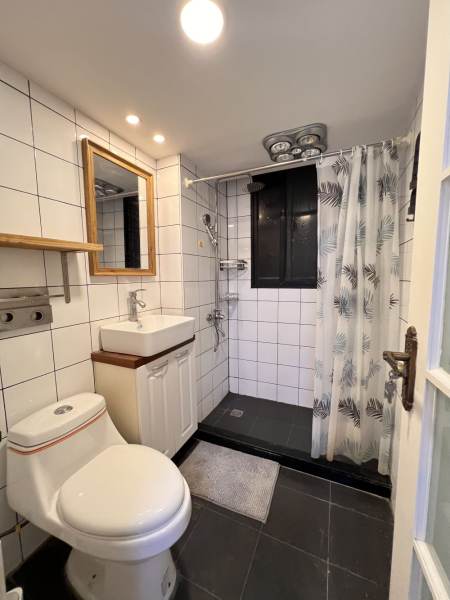 Housing image — Bathroom