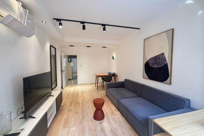 1BR Apartment in Jing'an