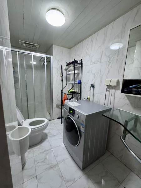 Housing image — Bathroom