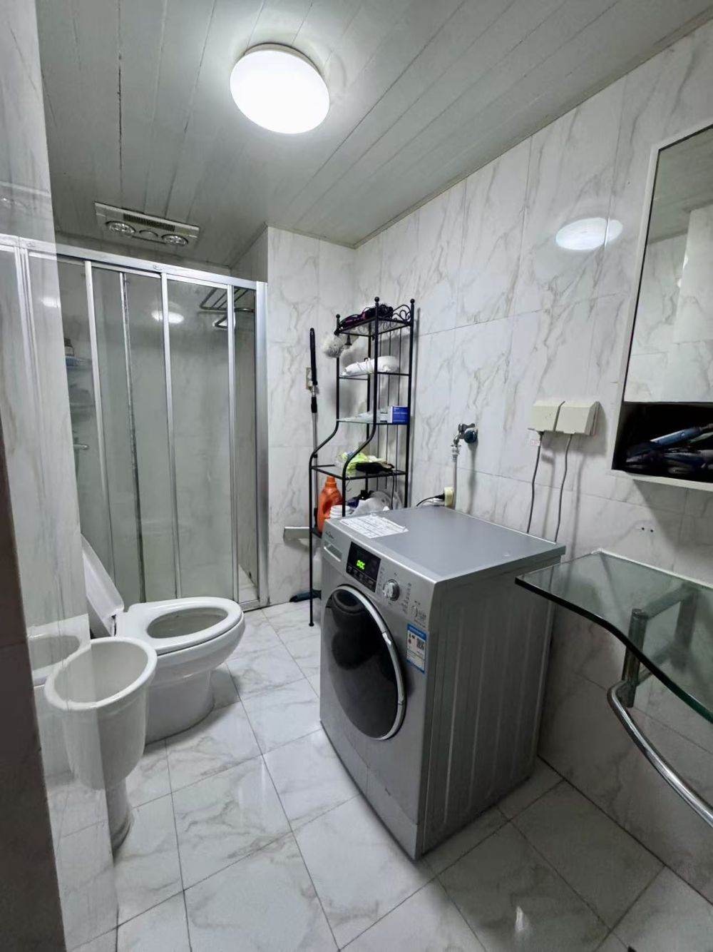 Housing image — Bathroom