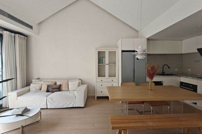 2BR Lane House in Old Xuhui with Terrace