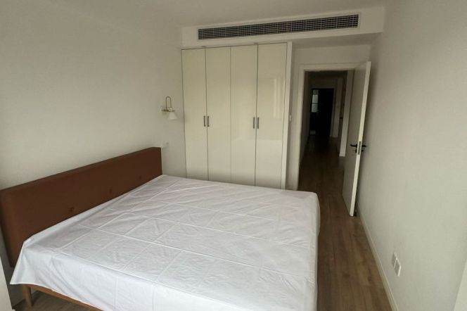 Spacious 2BR Apartment in Old Xuhui (L2/L7/L14)