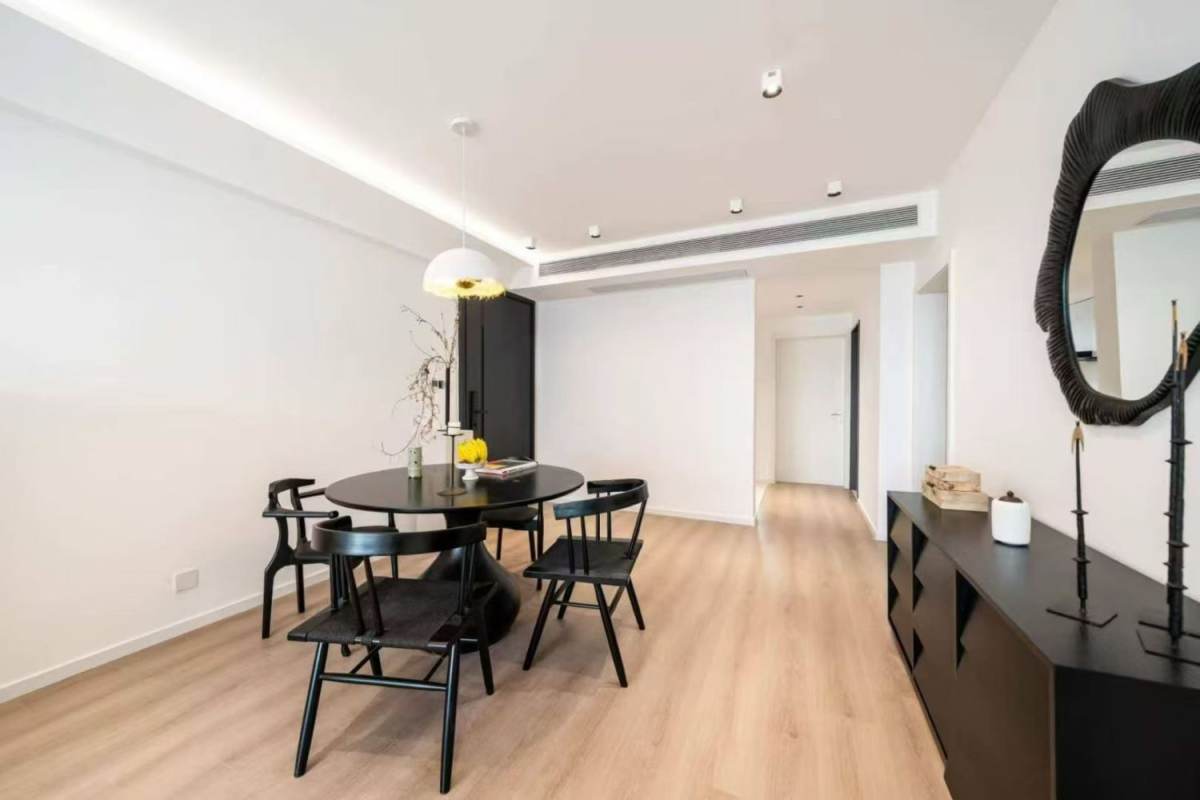 Housing image — Dining Area