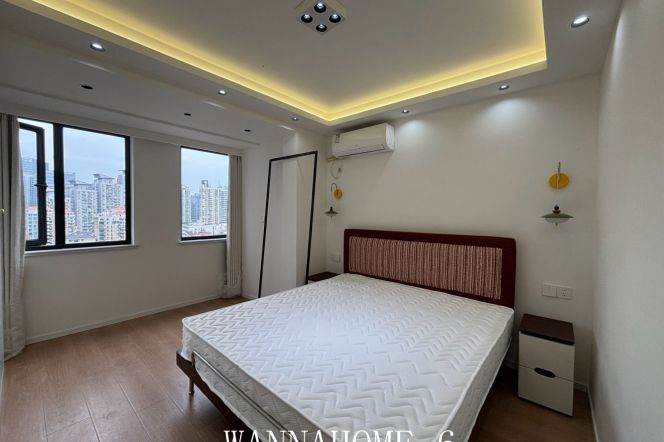 2BR Apartment in Jing'an
