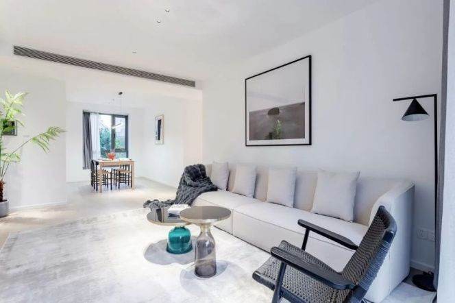 Spacious 3BR Apartment near Yuanshen Sports Center Metro (L6)