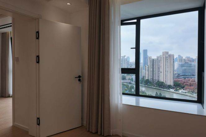 5BR Apartment near Jiangning Rd Metro with Terrace (L13)