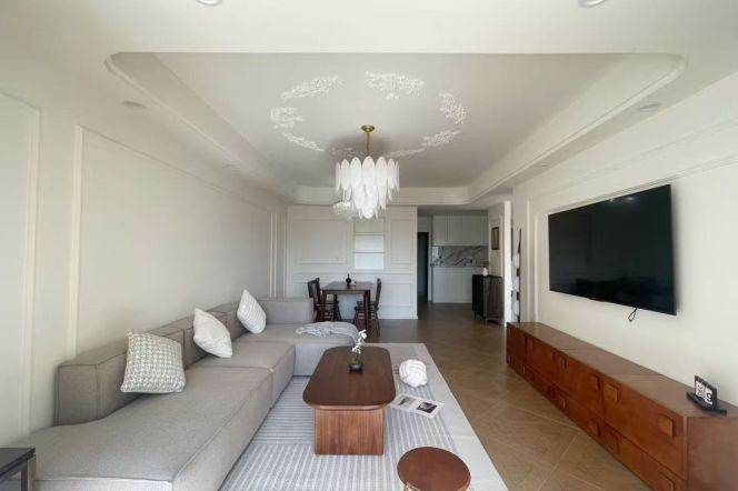 High-Floor Spacious 1BR Apartment near Lujiabang Rd Metro (L8/L9)