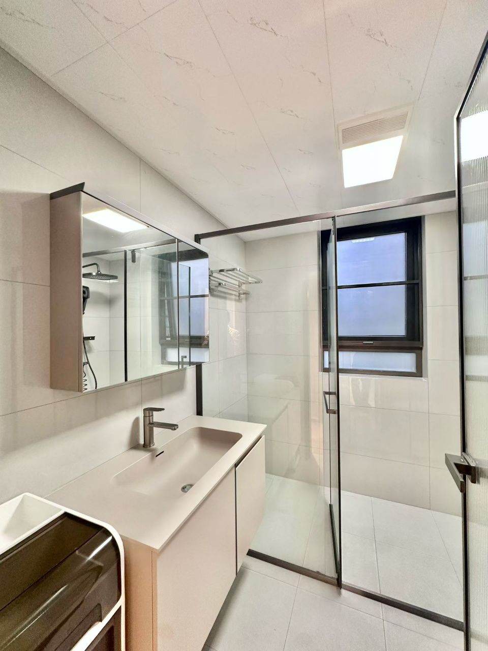 Housing image — Bathroom