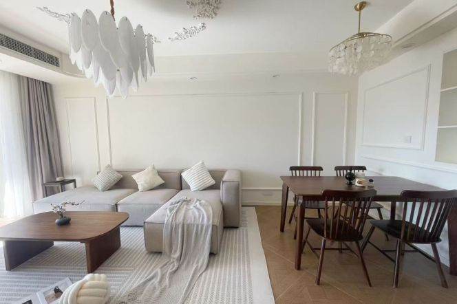 High-Floor Spacious 1BR Apartment near Lujiabang Rd Metro (L8/L9)