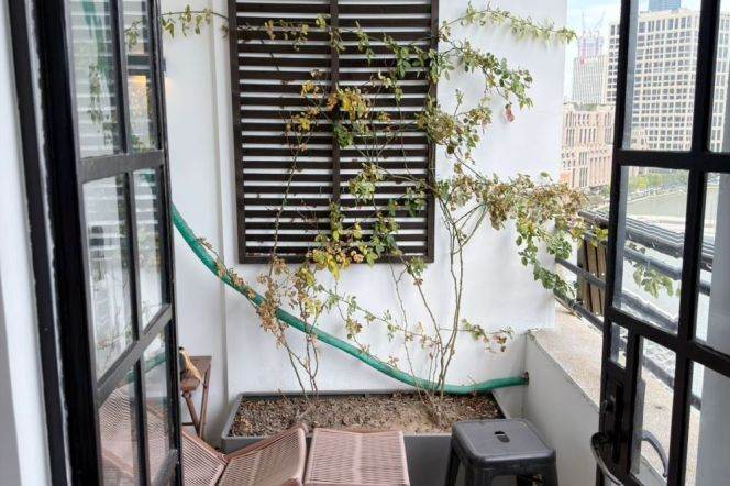 1BR Apartment near People's Square with River View (L10/L12)