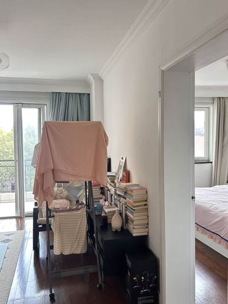 Housing image — Living Room