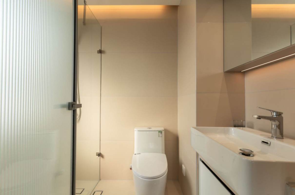 Housing image — Bathroom