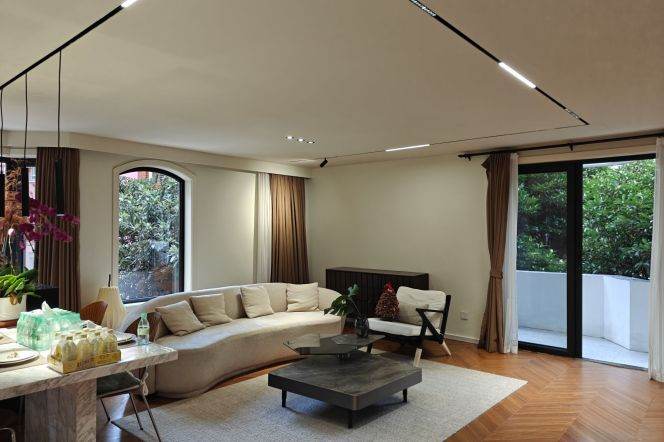 3BR Apartment in Old Xuhui (L9/L12)