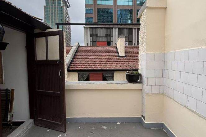 High-Ceiling Historic 2BR Apartment near Xintiandi Metro with Terrace (L10/L13)