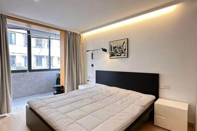 2BR Apartment in Old Xuhui (L10/L11)