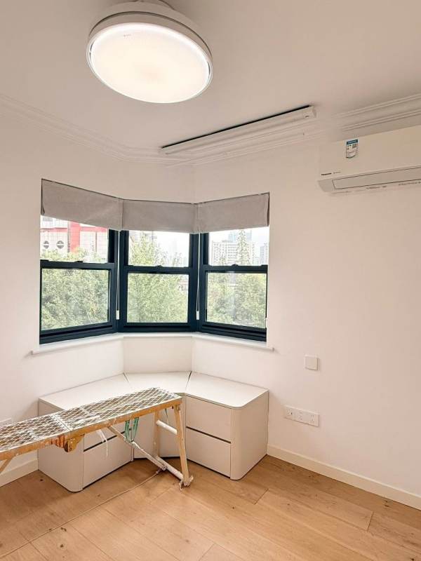 Housing image — Bedroom
