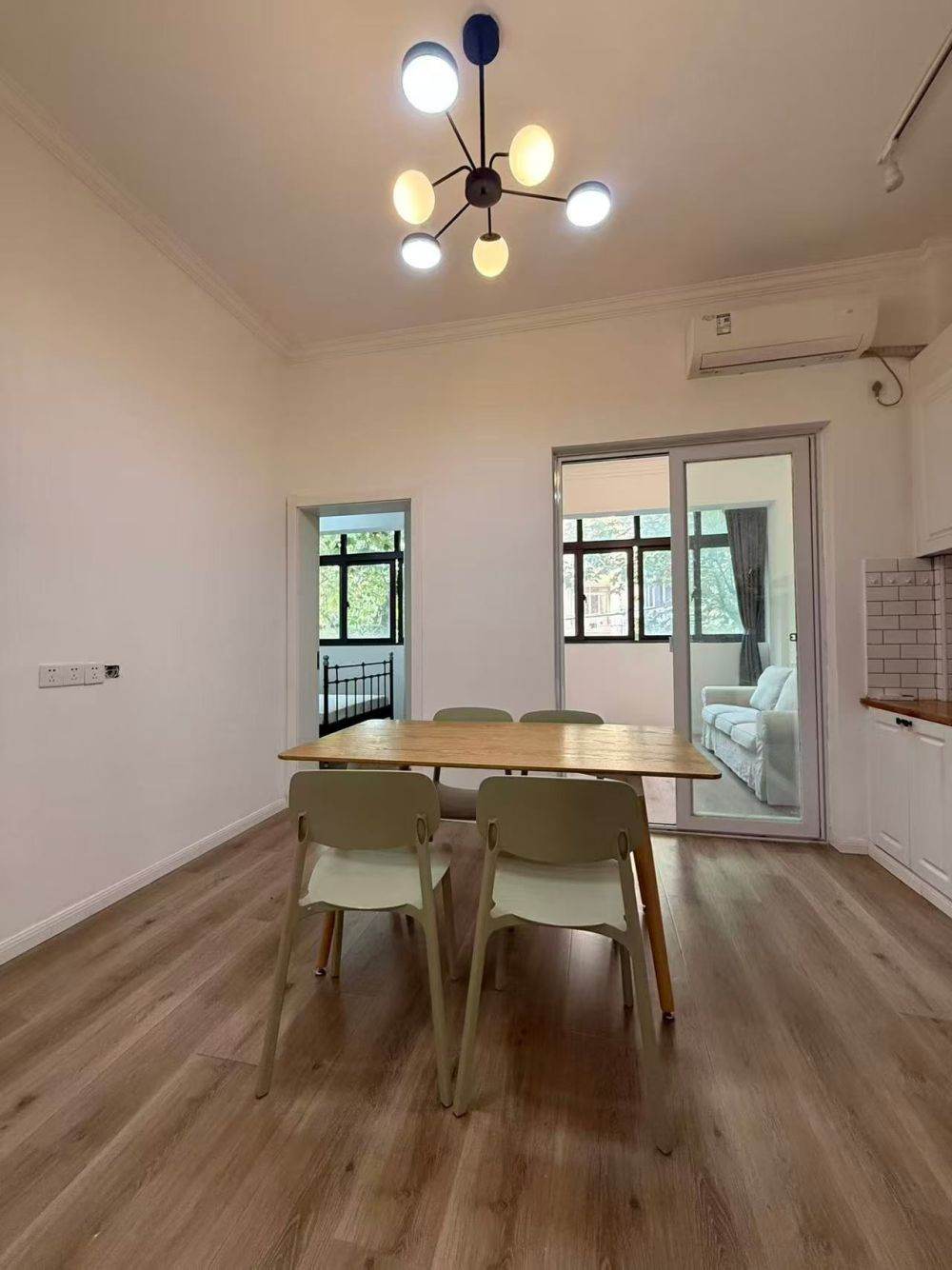 Housing image — Dining Area