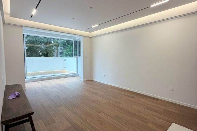 Spacious 2BR Apartment in Jing'an with Terrace (L2/L11)