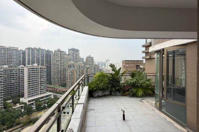 4BR Apartment in Jing'an with Green View (L13/L14)
