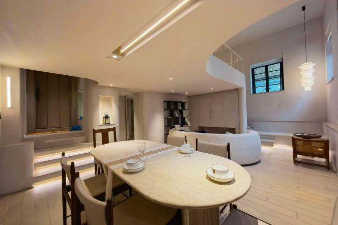 Spacious 2BR Apartment in Old Xuhui