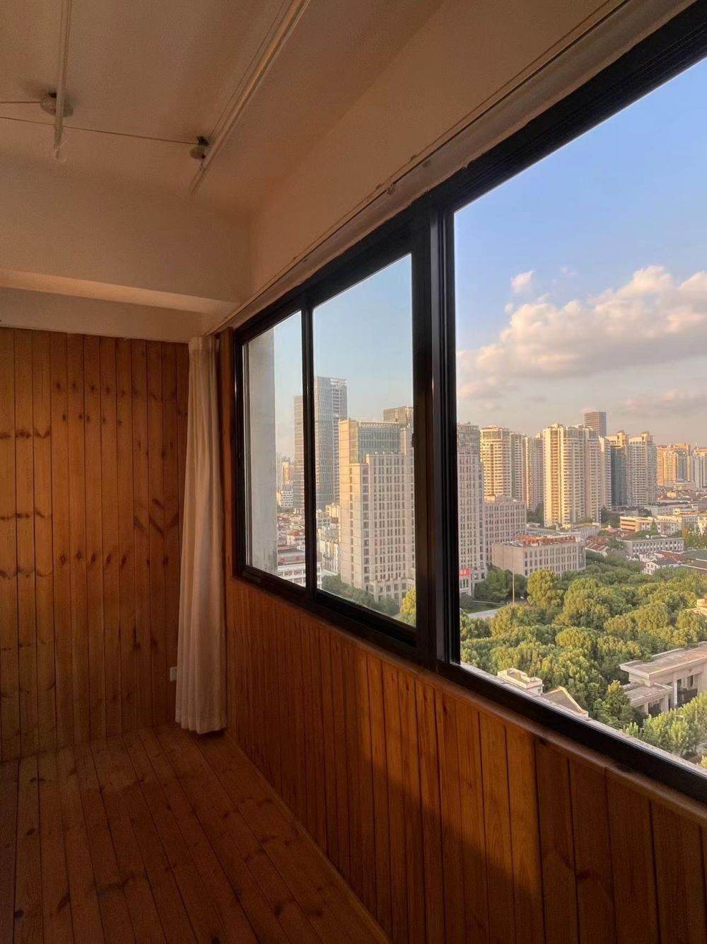 Housing image — Balcony