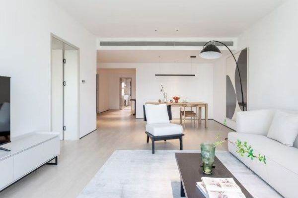 Spacious 2BR Apartment near Shangcheng Rd Metro