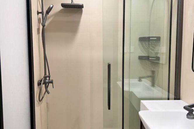 Spacious 2BR Apartment near Dapuqiao Metro (L9/L12)