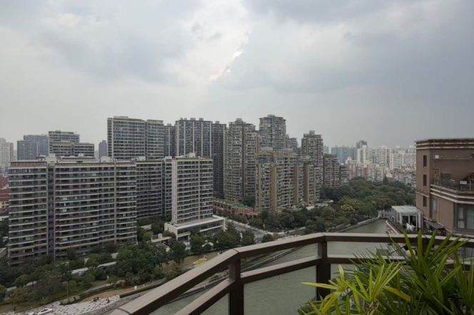 4BR Apartment in Jing'an with Green View (L13/L14)