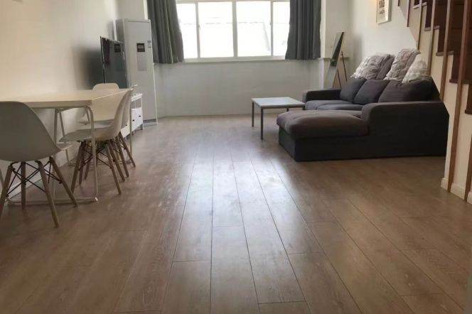 1BR Apartment in Jing'an (L2/L11)