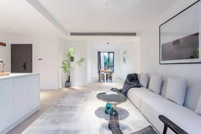 Spacious 3BR Apartment near Yuanshen Sports Center Metro (L6)