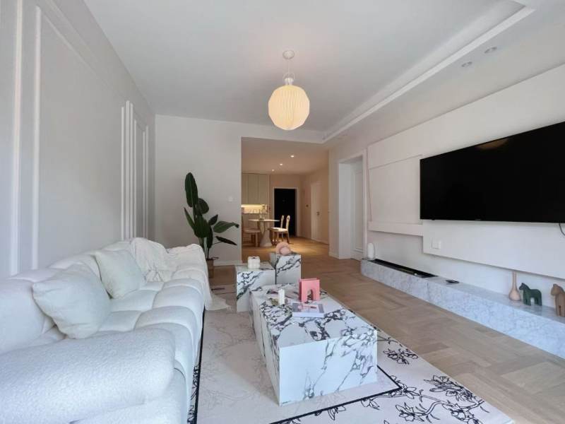 Housing image — Living Room