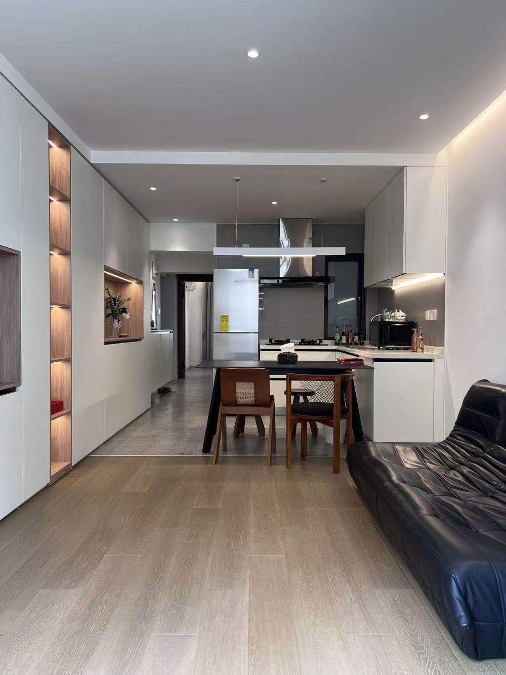 Housing image — Dining Area