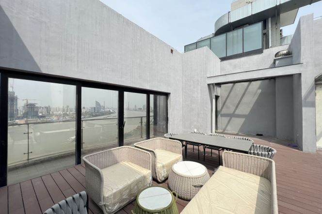 High-Floor Spacious 1BR Apartment near Pudong Avenue Metro