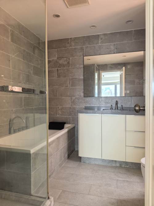 Housing image — Bathroom