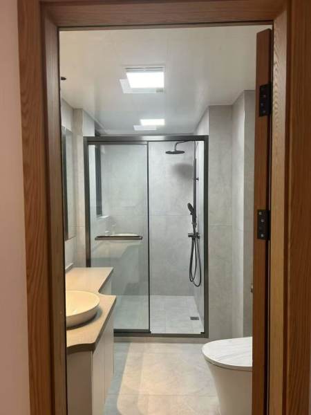 Housing image — Bathroom