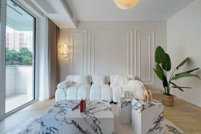 2BR Apartment near Zhongshan Park with Floor-to-Ceiling Windows (L2/L3/L4)