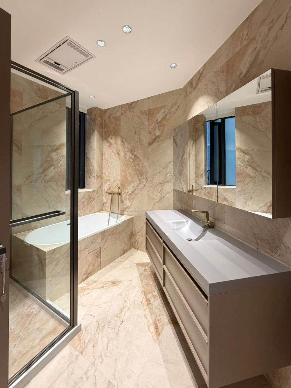 Housing image — Bathroom