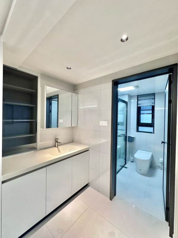 Housing image — Bathroom