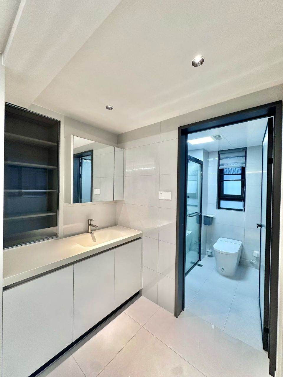 Housing image — Bathroom