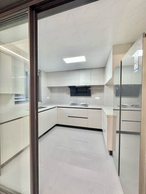 Housing image — Kitchen