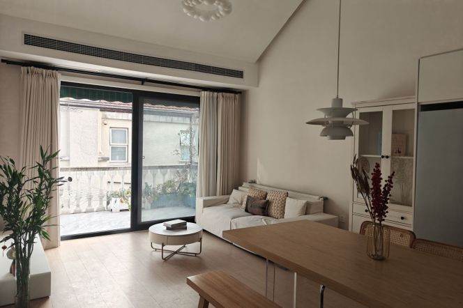 2BR Lane House in Old Xuhui with Terrace