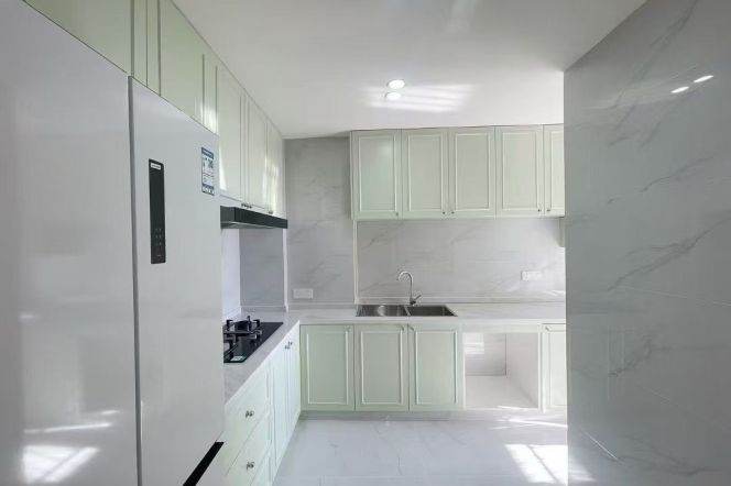 High-Floor Spacious 1BR Apartment near Lujiabang Rd Metro (L8/L9)