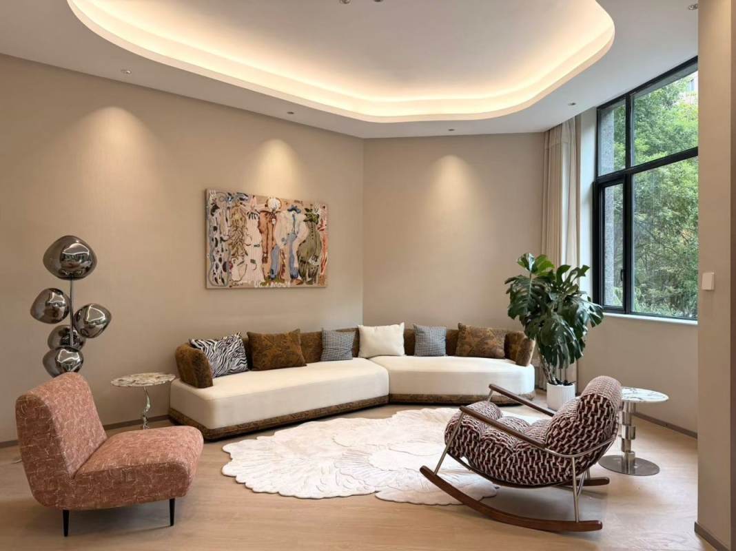 Housing image — Living Room