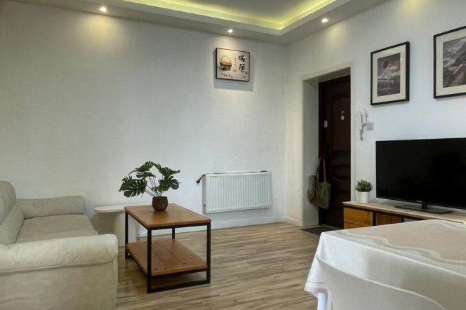 2BR Apartment in Jing'an with Outstanding View (L2/L7/L14)
