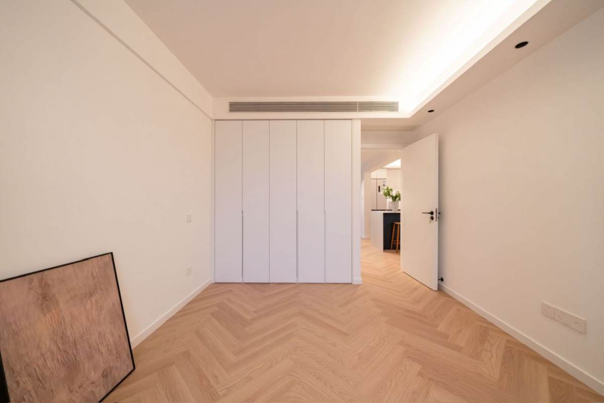 Housing image — Bedroom