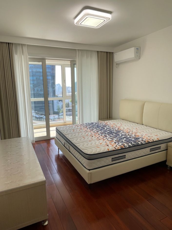 Housing image — Bedroom