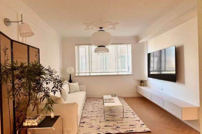 High-Floor 2BR Apartment near Xintiandi Metro (L9/L10/L13)