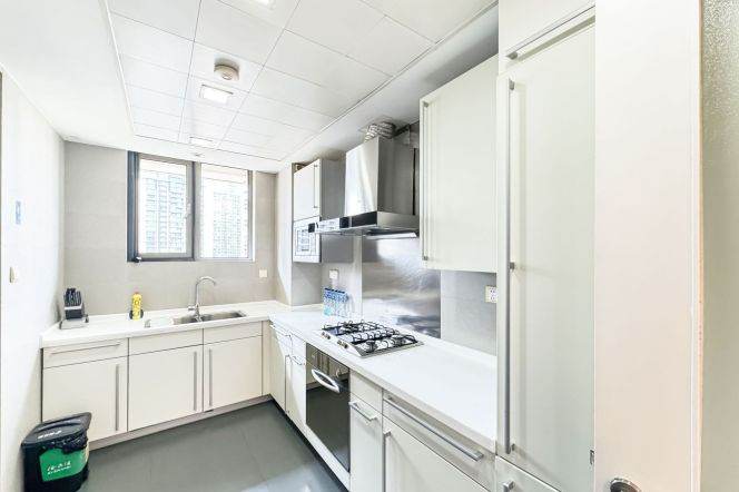 3BR Apartment in Xujiahui